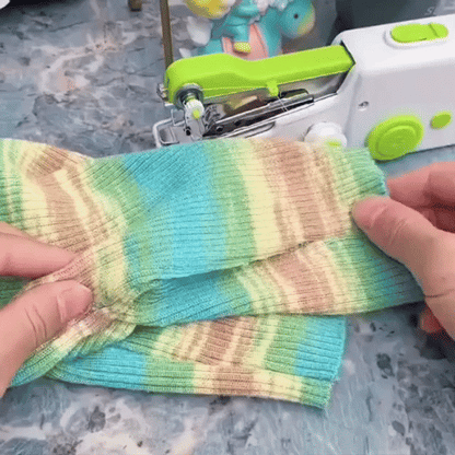 Mini mașina de cusut